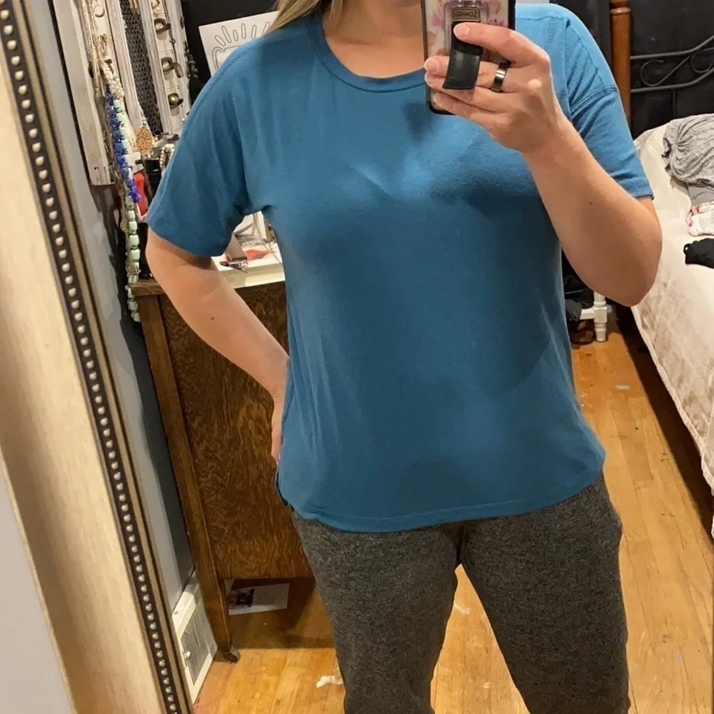 North Face Athletic Shirt Teal - Picture 7 of 9